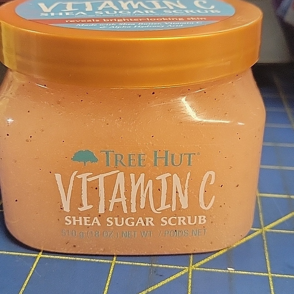 Tree Hut Vitamin C Shea Sugar Scrub 510g Jar New